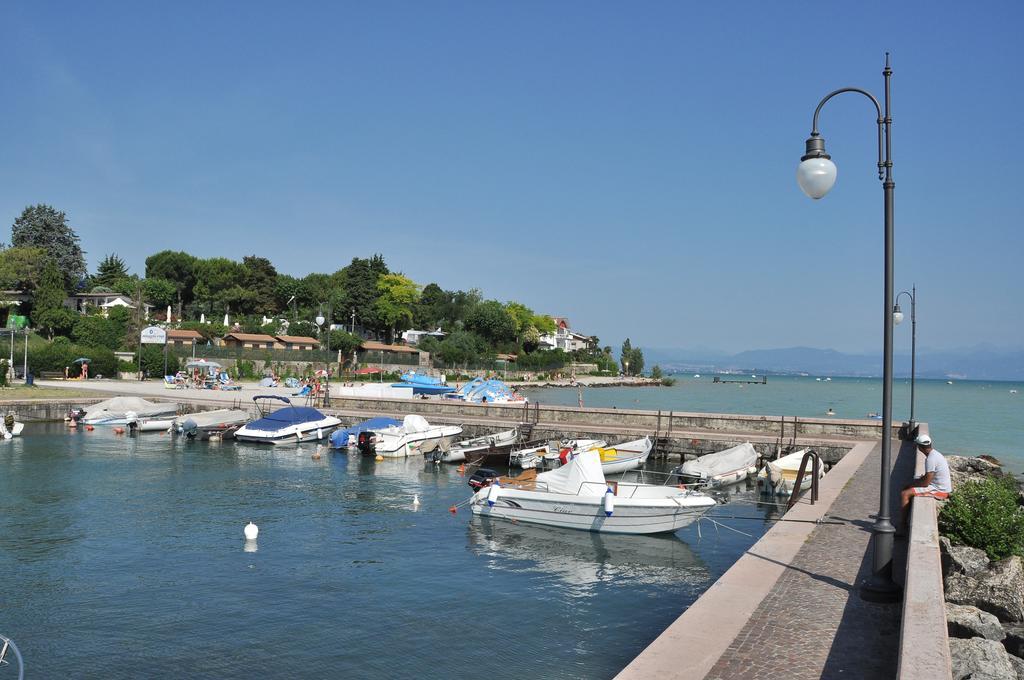 La Forgia Apartment Peschiera del Garda Luaran gambar
