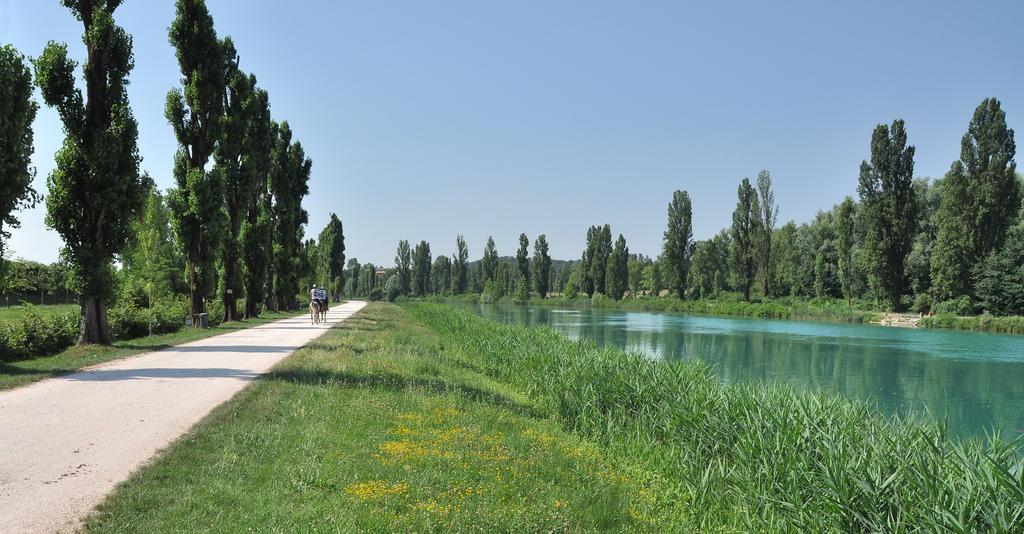 La Forgia Apartment Peschiera del Garda Luaran gambar