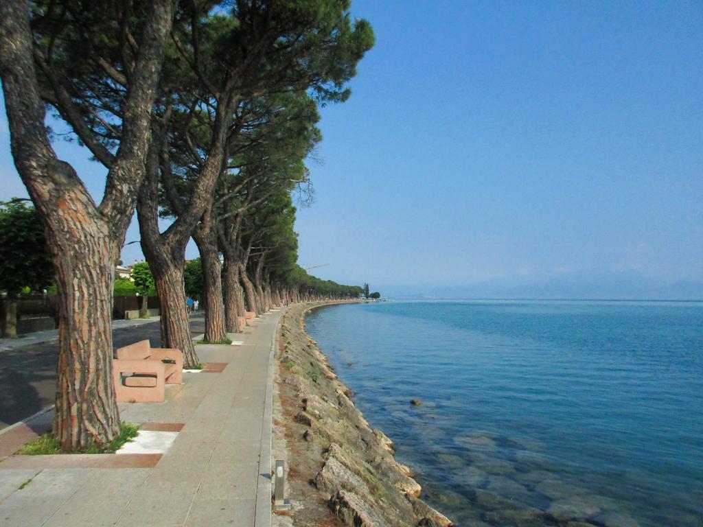 La Forgia Apartment Peschiera del Garda Luaran gambar